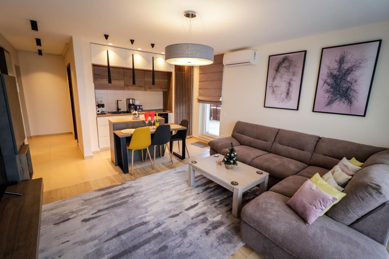 Lux Green Apartament 2 Apartment Брашов Екстериор снимка